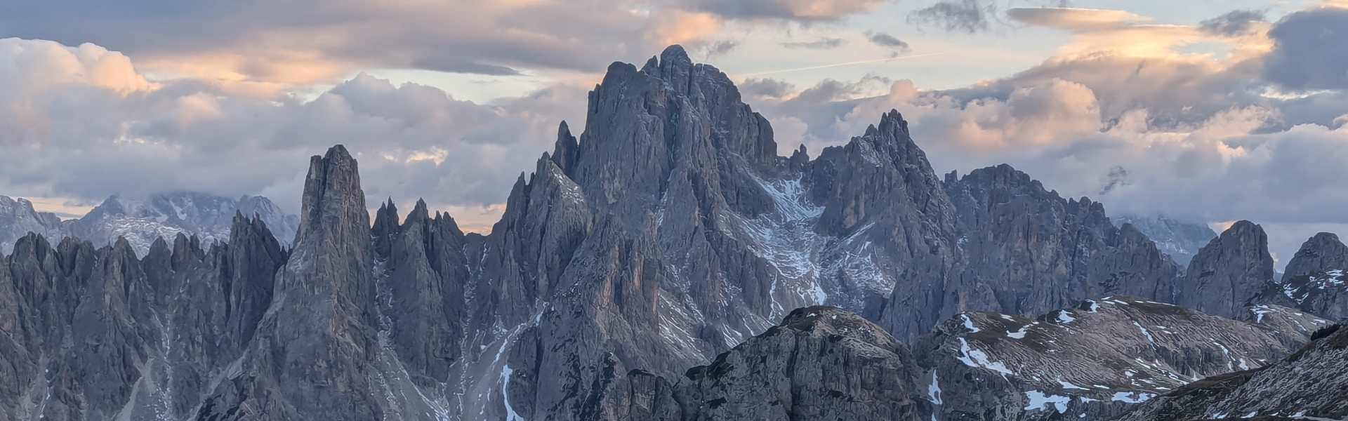 View over the Cadini di Misurina on the Alta Via 9 from Rifugio Lavaredo