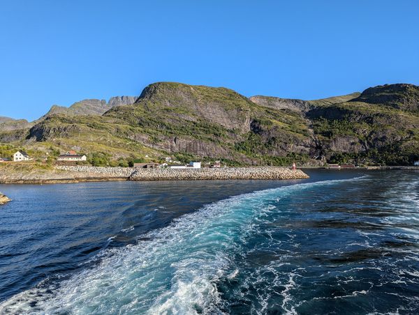 Ferry departing from Moskenes to Bodo