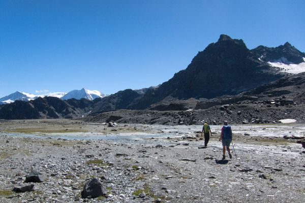 Cabane de Louvie to Cabane de Prafleuri on the Walker's Haute Route