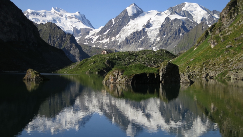 Lac de Louvie from the Haute Route approach (2015)