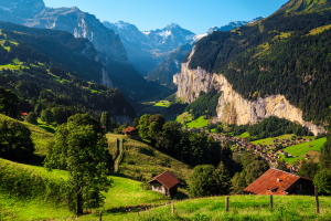Views down the Lauterbrunnen Valley