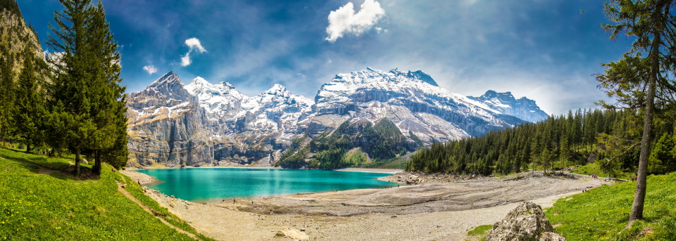 Oeschinensee on the Via Alpina