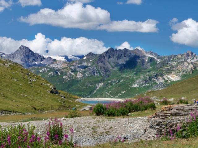 A view of the lake at Tignes, on Stage 8